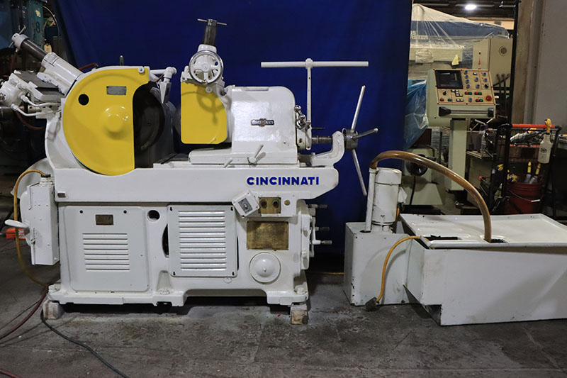Cincinnati No. 2 Mdl. EA, centerless grinder, 1/16"-3-1/2" diameter capacity, 20" grinding wheel, 15 HP - Image 1