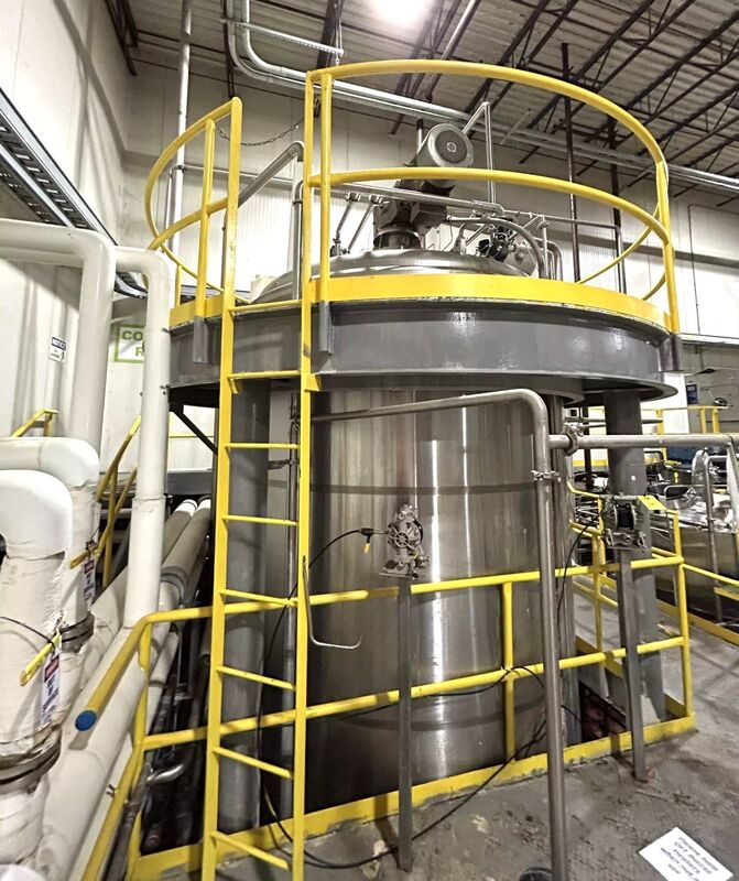 7000 gallon DCI, sanitary Stainless Steel jacketed mix tank, 15 psi/FV @ 250°F, 8' 6" diameter x 16' T/T - Image 3