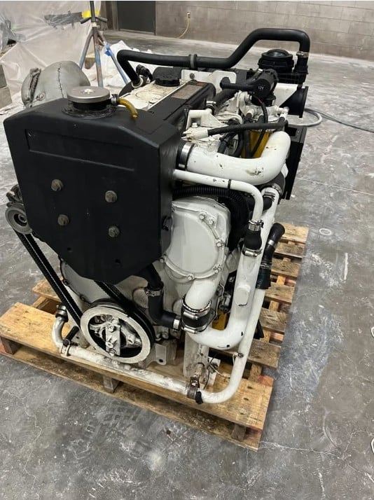 70 KW Caterpillar, Diesel Generator Set, 208 Volt, CAT C4.4 engine, 1800 RPM, new injection pump & - Image 5
