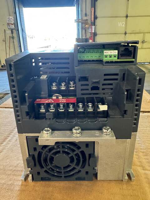 Toshiba VFS15-4037PL-W1 Variable Frequency Drive 380/500V 3-Phase Untested Surplus - Image 4