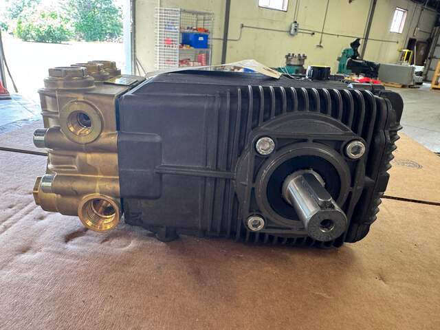 ChipBlaster #2106, High Pressure Coolant Pump, Triplex, 7.92 GPM, Solid Shaft Drive - Image 3
