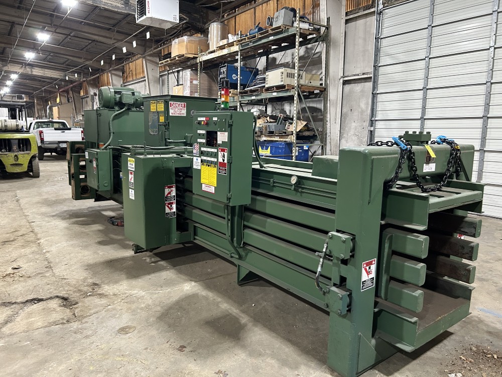 International Baler Corporation #2828-30, Auto-Tie Horizontal Baler, Feed Opening 26" x 30", 8" cylinder, 30 - Image 2