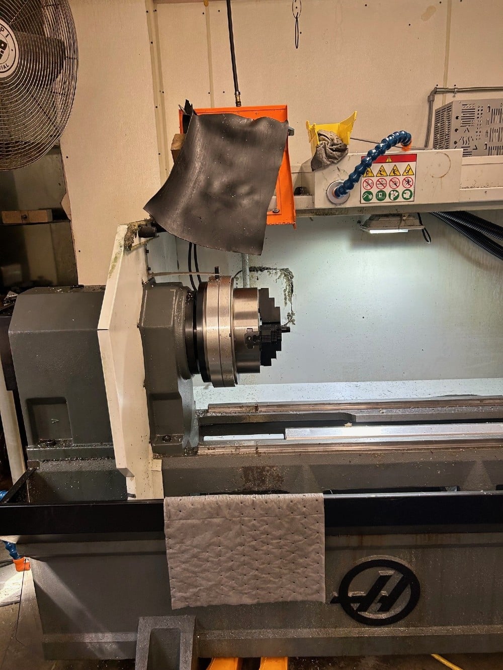 Haas #TL-2, CNC lathe, 20" swing, 48" centers, 8" & 10" chucks, 10 HP, 2000 RPM, tooling, U/P, 2017 - Image 3