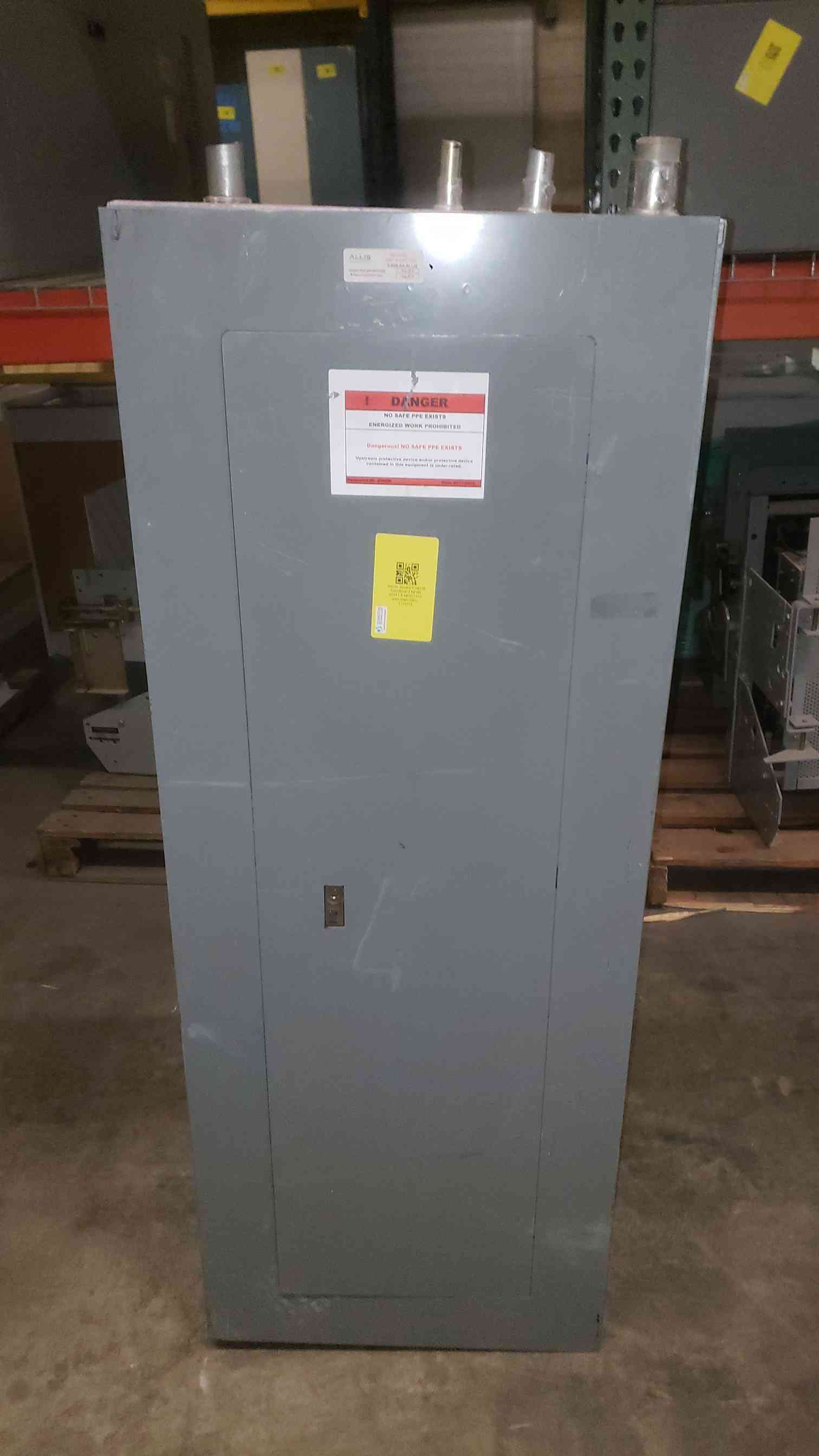 Square D, NEHB-42441-2, Panelboard, 480Y/277V, w/ Main & Circuit Breakers - Image 2