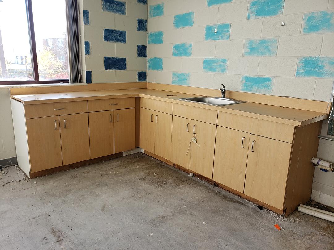 L-Shape Kitchenette Cabinet Set, 6' x 9', w/ Stainless Steel Sink, Faucet & Backsplash - Image 7