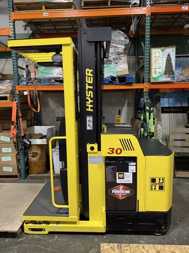 3,000 lb. Hyster #R30XM3, Electric Narrow-aisle Order Picker Forklift, 21-28" fork, 296 hours, 2022 - Image 1
