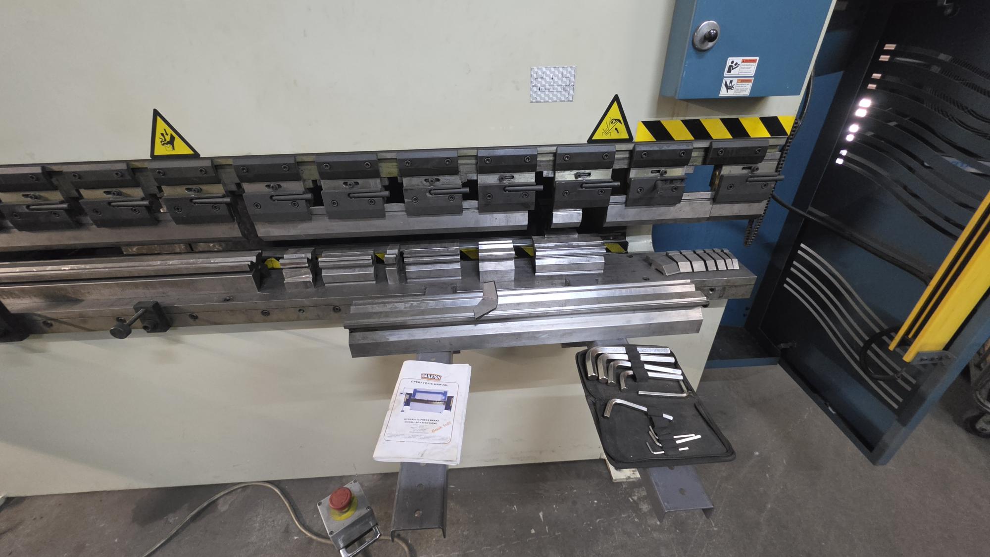 135 Ton, Baileigh #PPTK-135/30, Hydraulic CNC Press Brake, 10.5' overall, 102" between housing, 12.5" throat - Image 4
