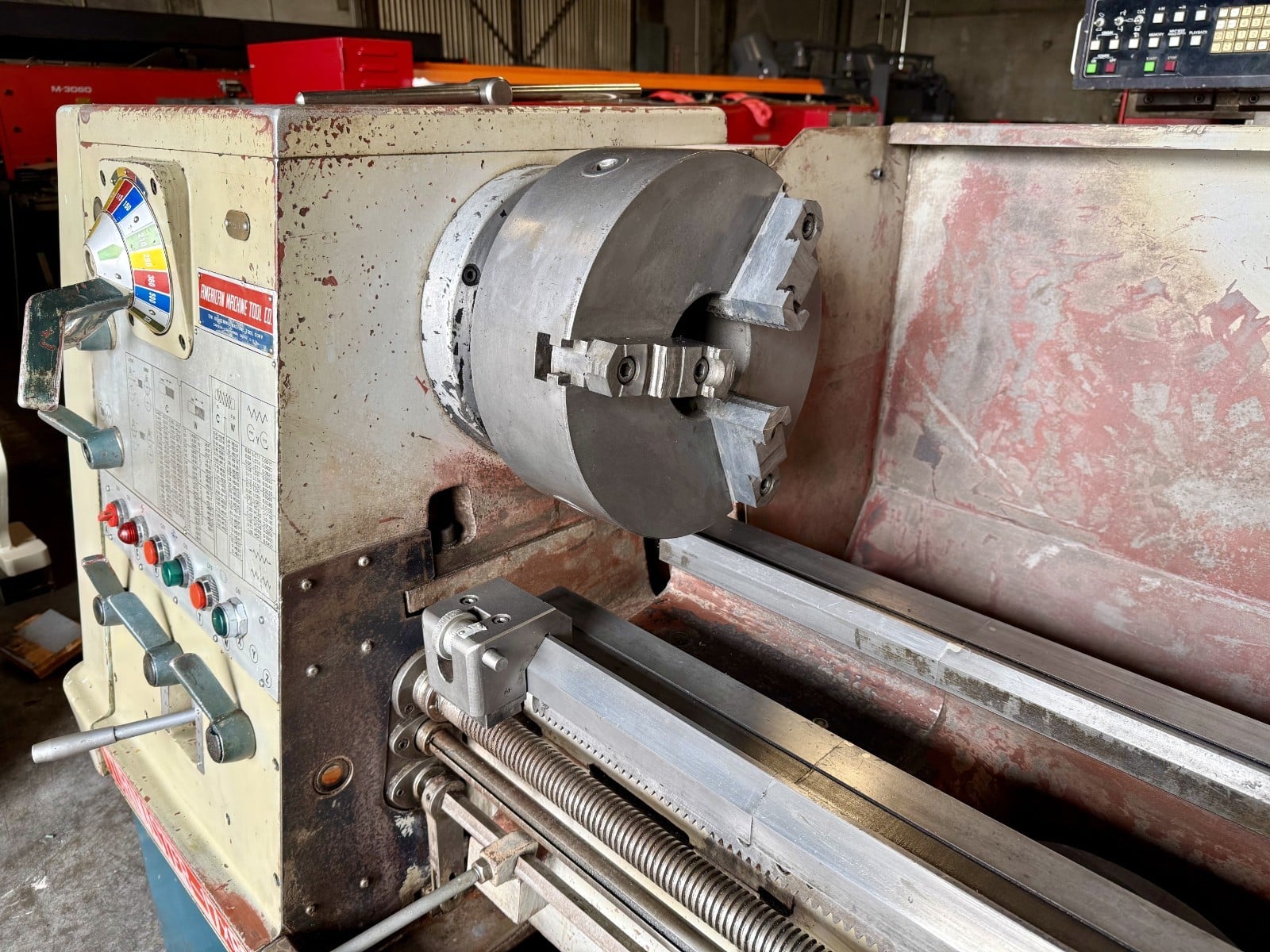 18"/28" x 60" Turnmaster, Gap Bed Engine Lathe, w/ KDK Tool Post, Spindle Hole 3-1/16", 1600 RPM, tailstock - Image 6