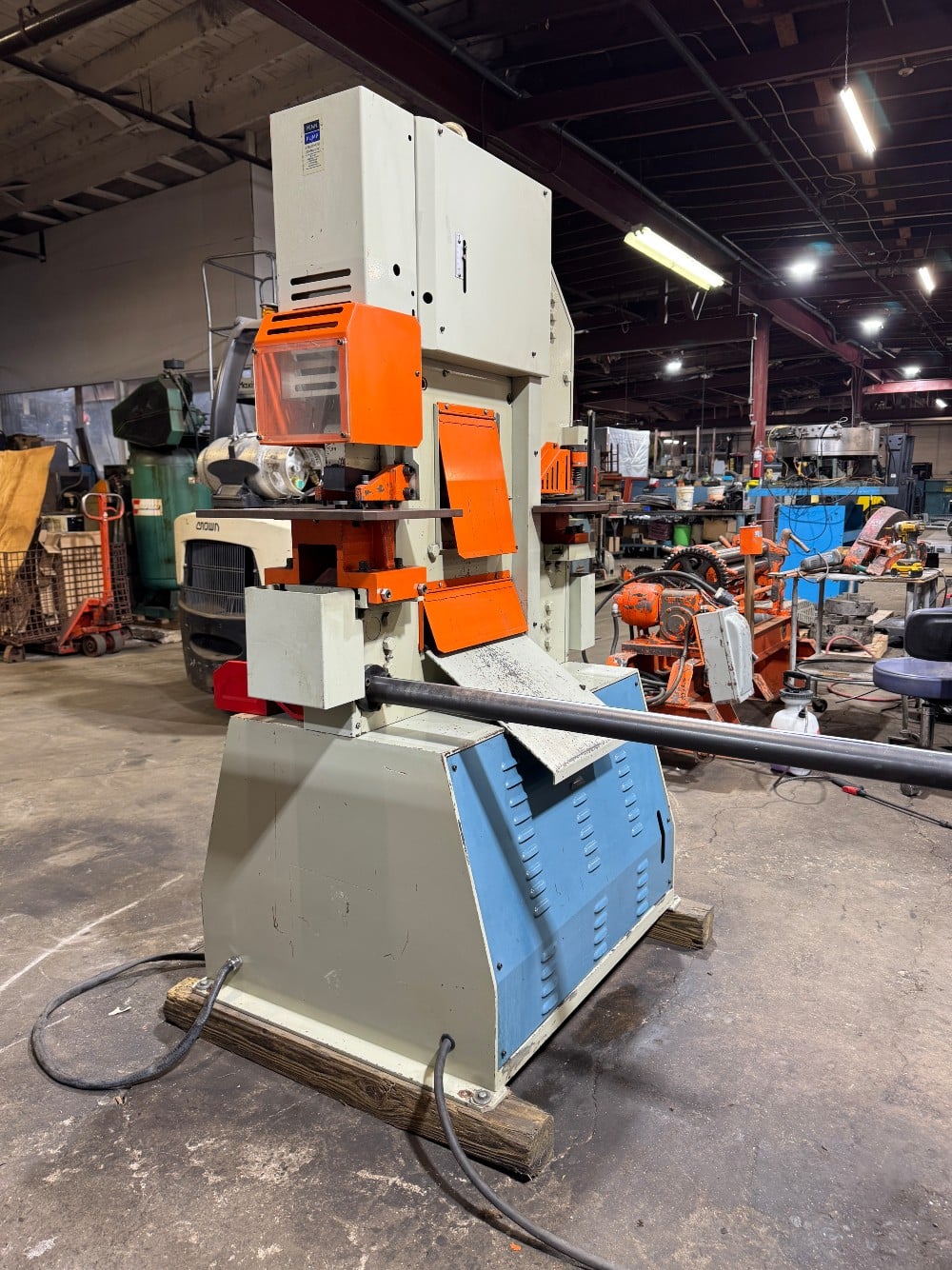 4" x 4" x 3/8" Baileigh #SW-623, hydraulic ironworker, 62 ton, 2007 - Image 5