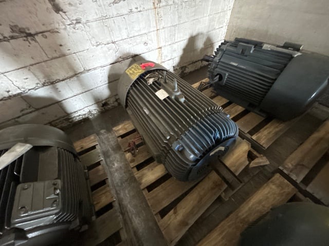 200 HP 1200 RPM Reliance, Frame 449T, TEFC, 460 Volts, reman. - Image 3