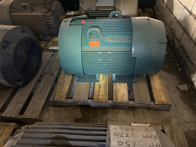 150 HP 1200 RPM Baldor-Reliance, Frame 447T, TEFC, 460 Volts, new - Image 5