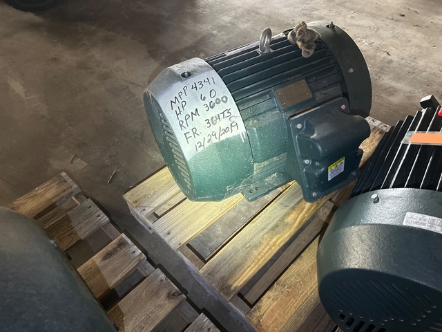 60 HP 3600 RPM Toshiba, Frame 364TS, TEFC, 460 Volts (3 Available), new - Image 3