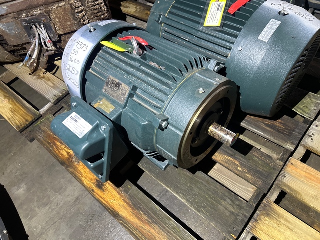 50 HP 3600 RPM Toshiba, Frame 326TSC, TEFC, 460 Volts (2 Available), new - Image 3
