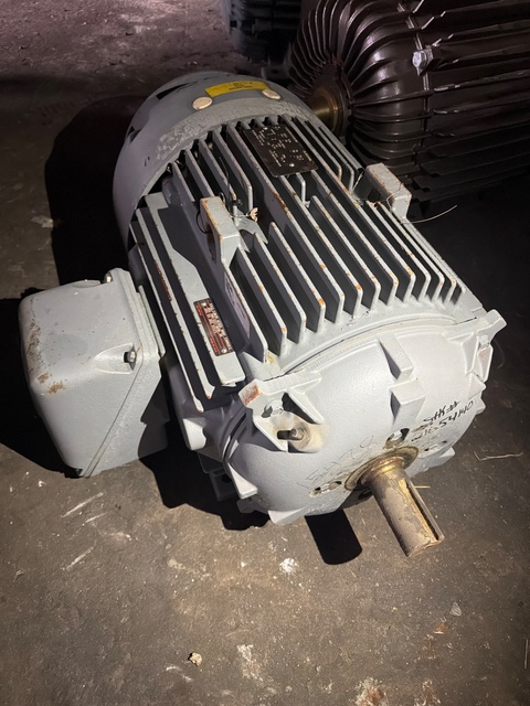 30 HP 285 - 1785 RPM General Electric, Frame 324TFCZ, TEFC, 460/800 Volts, new - Image 3