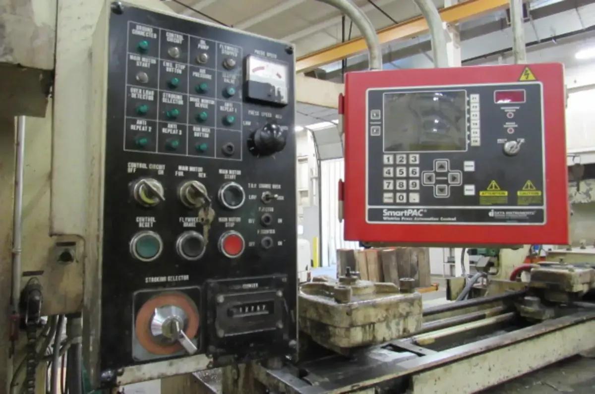 220 Ton, Komatsu #OBW-200-2, gap frame double crank press, 9.84" stroke, 19.69" Shut Height, 4.72" adj. - Image 6