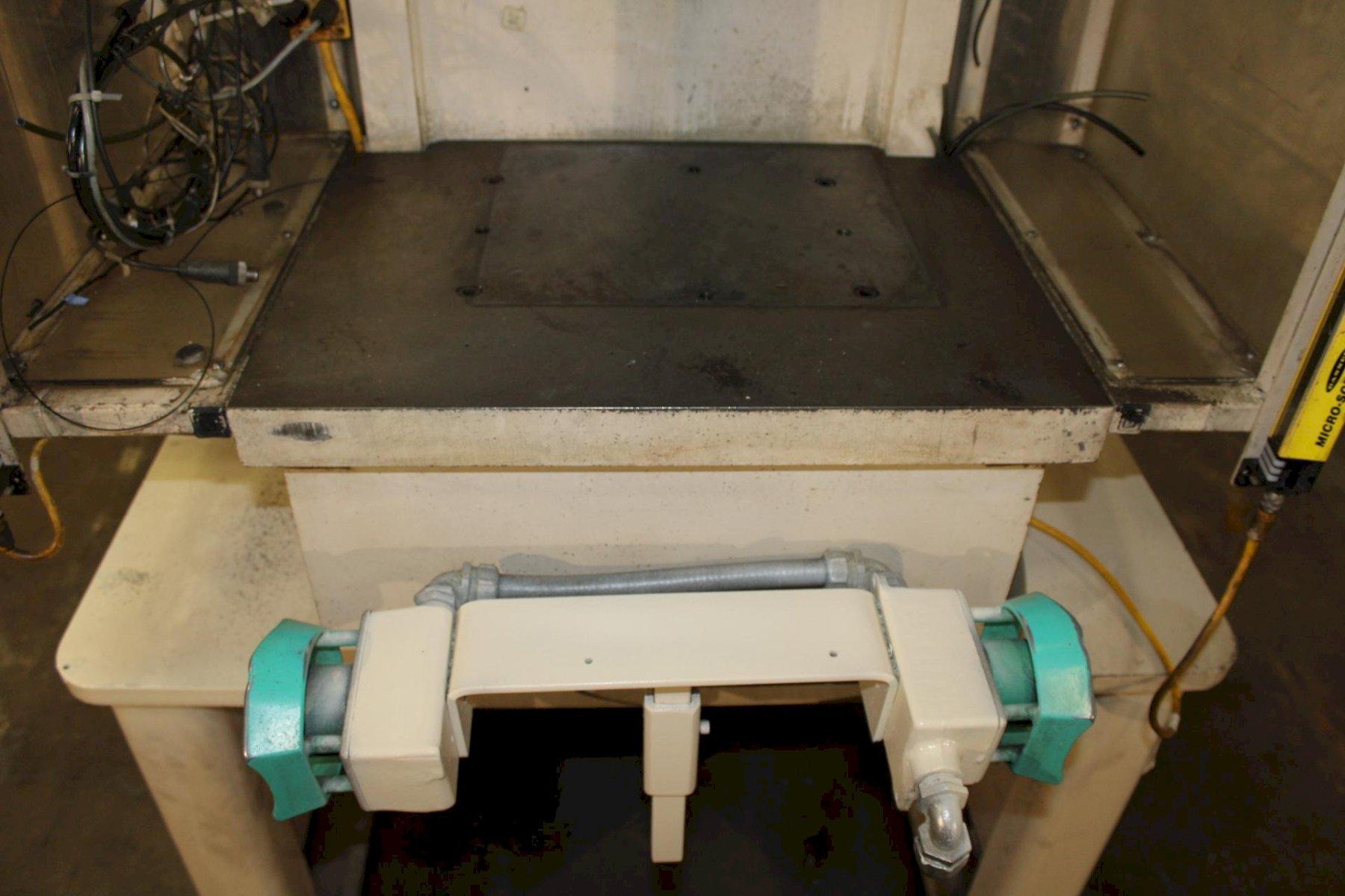 30 Ton, Neff #DF-25-15M, hydraulic press, 7" stroke, 19" daylight, 10" throat, 23.5" x 18" bed, 3000 PSI, 2002 - Image 4