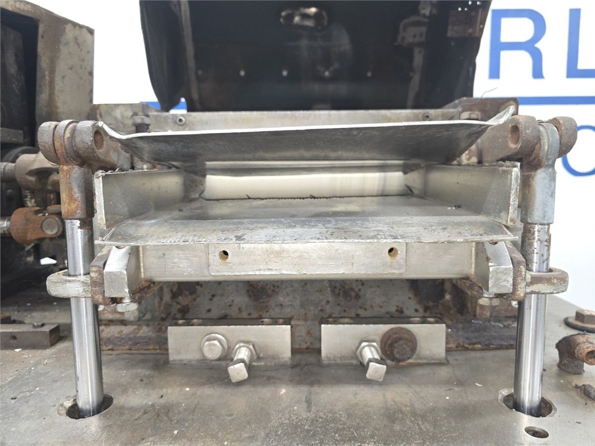 12" Cumberland Quietizer, granulator, 24-knife bolt-on rotor, 25 HP, 460 V., ABB AC drive - Image 6
