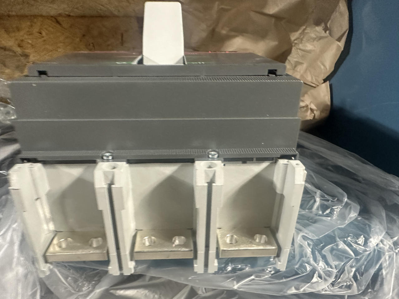 1200 Amps, ABB, Molded Case Circuit Breaker w/ Lug Kit, 600 Volts, 3-pole, 2024 - Image 5