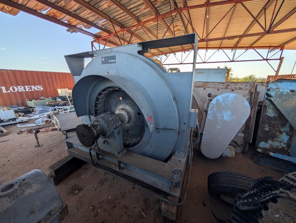 900 HP 277 RPM Canadian General Electric GE, Frame 6000, Exc Volts 110, Type TS, 4160 Volts - Image 2