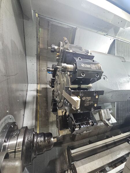 Haas #DS-30Y, CNC lathe, 31.7" swing, 8" chuck, 2" bar, live tooling, low hours, like new, 2024 - Image 3