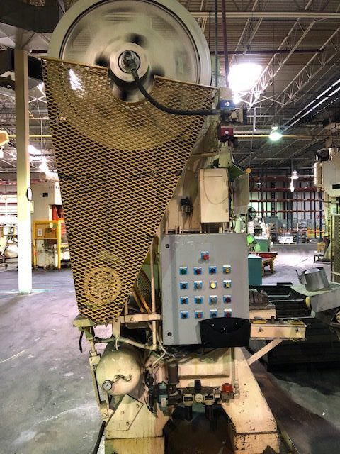 400 Ton, Minster #90-400, knuckle joint press, 3" stroke, 15.5" Shut Height, 1/2" adj., 20" x22" bed, 30 SPM - Image 2