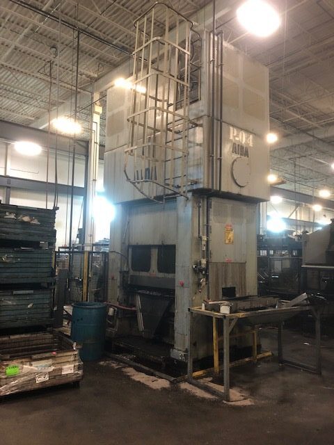 220 Ton, Aida #PMX-L2-200(1), two-point straight side link motion press, 7.8" stroke, 18.7" Shut Height - Image 1