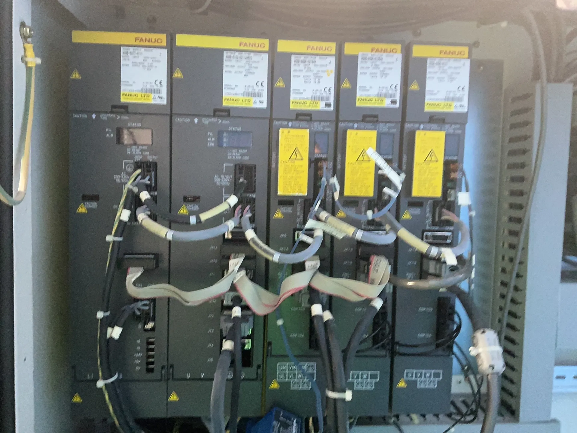 Fanuc #A04B-0078-B101, CNC Drilling and Tapping Center, 15" x 25" capacity, 14 ATC, 2001 - Image 5