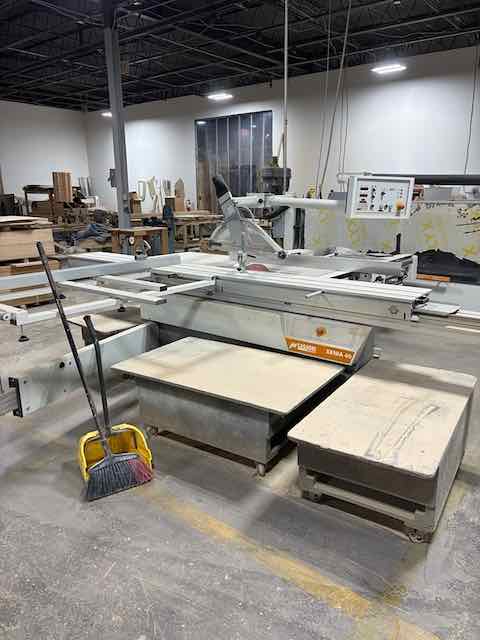 Casadei #Xe-Nia-40, Sliding Tablesaw, 15 HP, 16" blade, digital read out, 2018 - Image 3