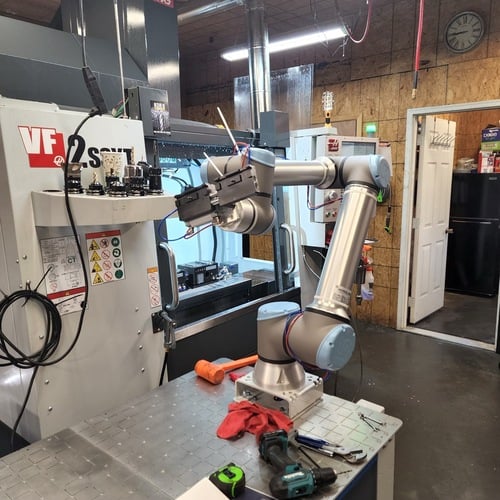 Versabuilt Mill, automated vertical machining center, Haas VF-2SSYT & UR-10E Cobot, 2022 - Image 2