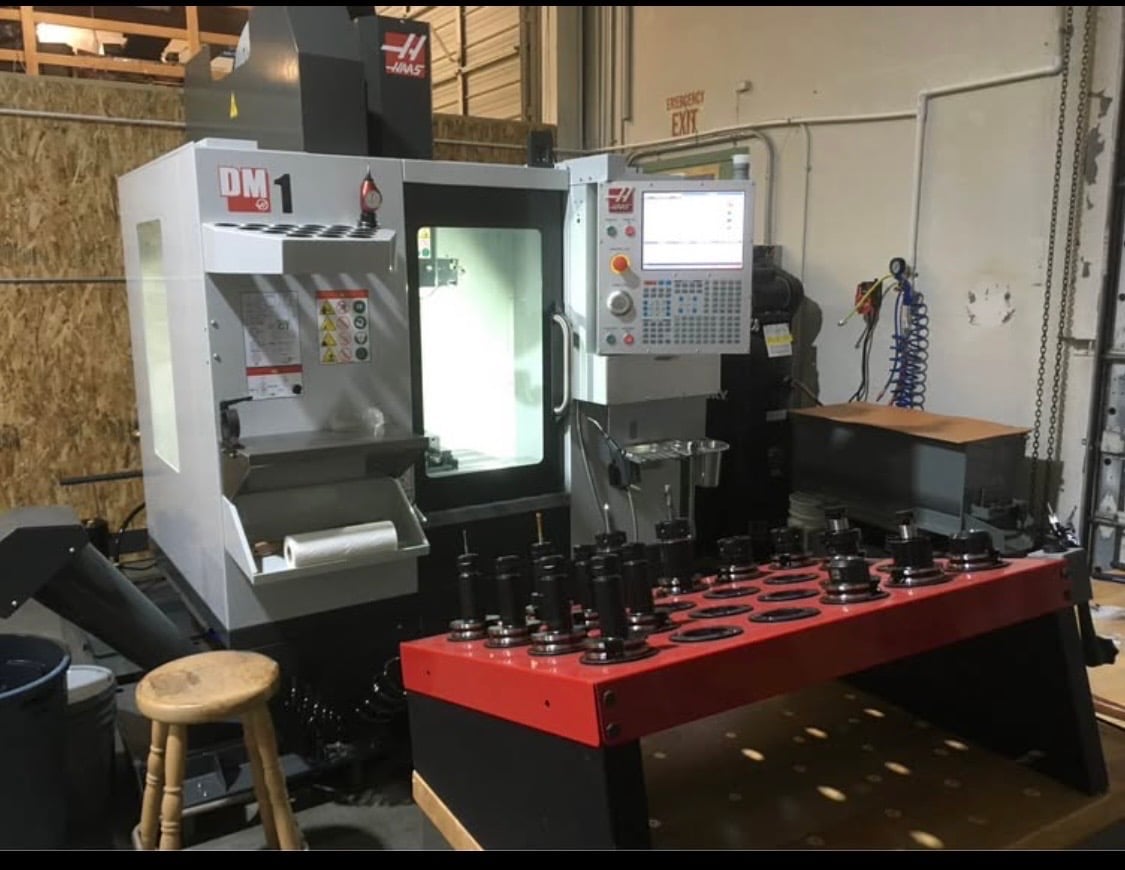 Haas #DM-1, vertical machining center, 20" X, 16" Y, 15.5" Z, 15000 RPM, 15 HP, 18 automatic tool changer - Image 1