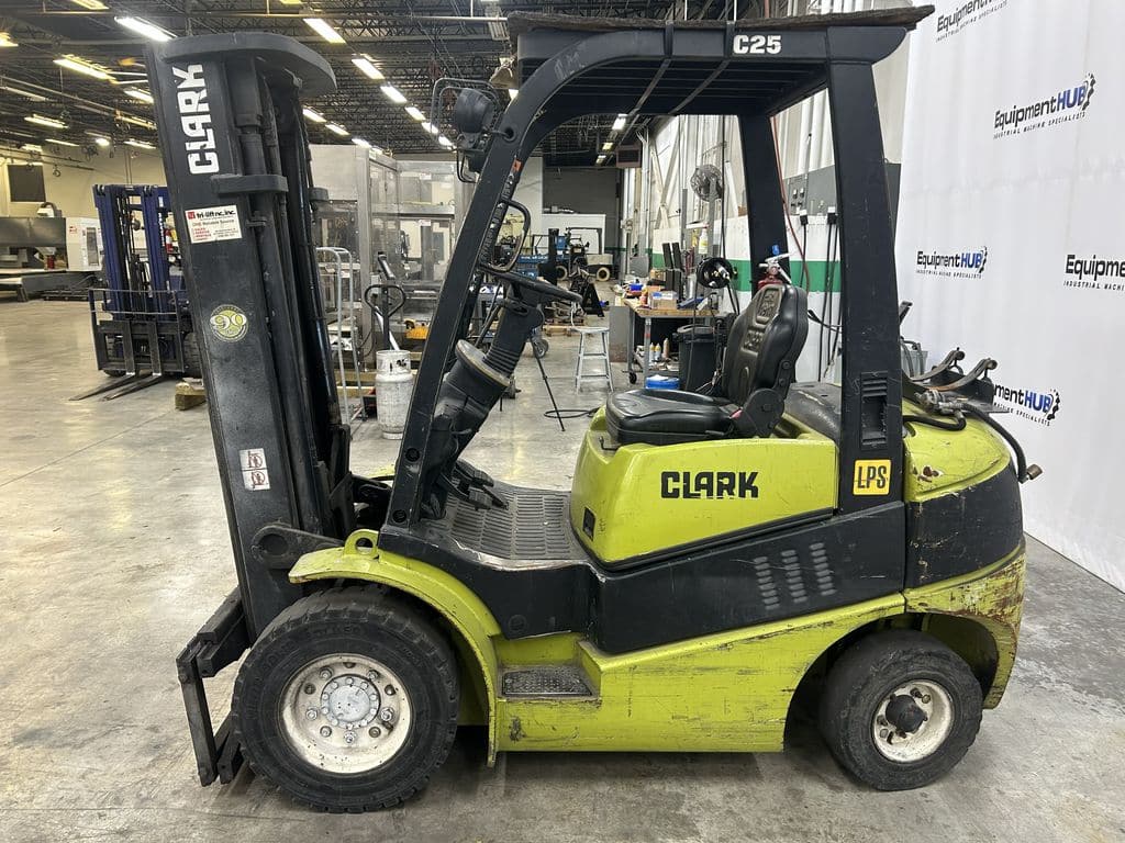 5000 lb. Clark #C25, propane forklift, 189" lift height, not working - Image 5