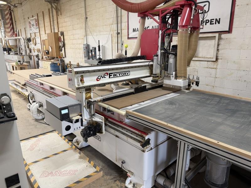 CNC Factory #Python-XPR-510, CNC router, 5' x 10' vacuum table, 10.7 HP router spindle, ISO-30, 12 ATC, 5x5 - Image 4