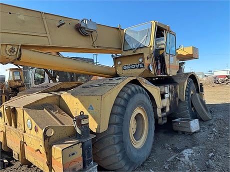 Grove RT-740, Rough Terrain Crane, 40 ton, 34' - 104' telescopic boom, 32' swing-away jib, 4WD, Detroit - Image 5