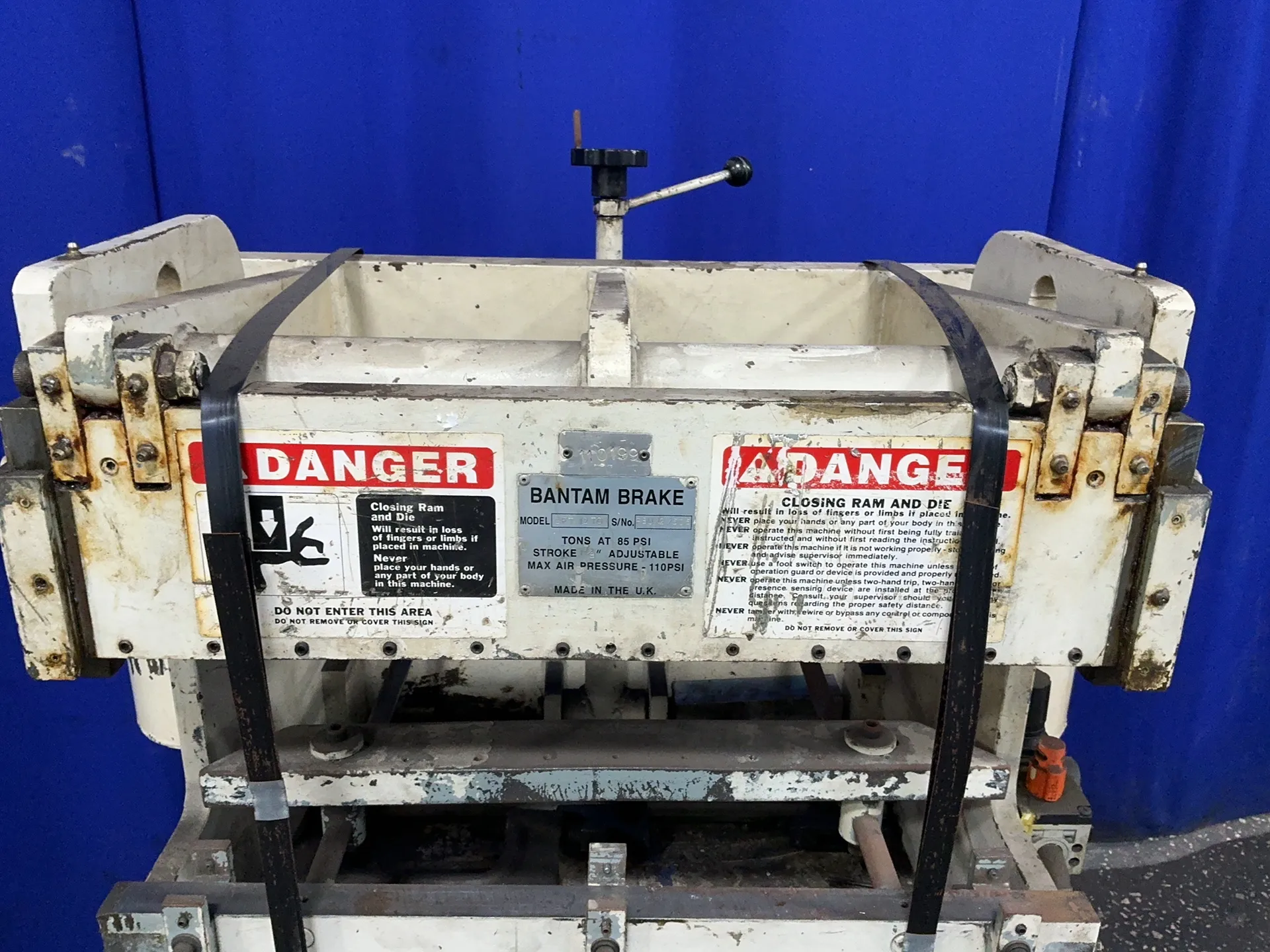 12 Ton, Bantam #2FT-12TON, Press Brake, 110 PSI, Foot Pedal, 1-7/8" stroke - Image 5