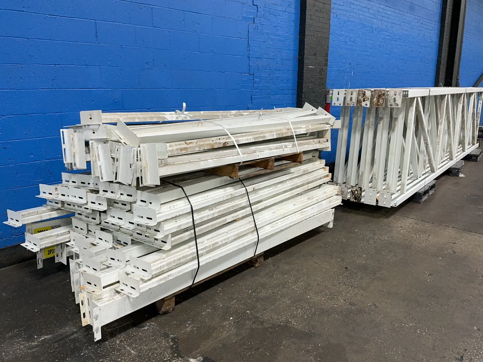Pallet Racking, T-Bolts, Uprights (11) 216" x48", Beams (74) 96" x4", Plate 5" x7" - Image 3