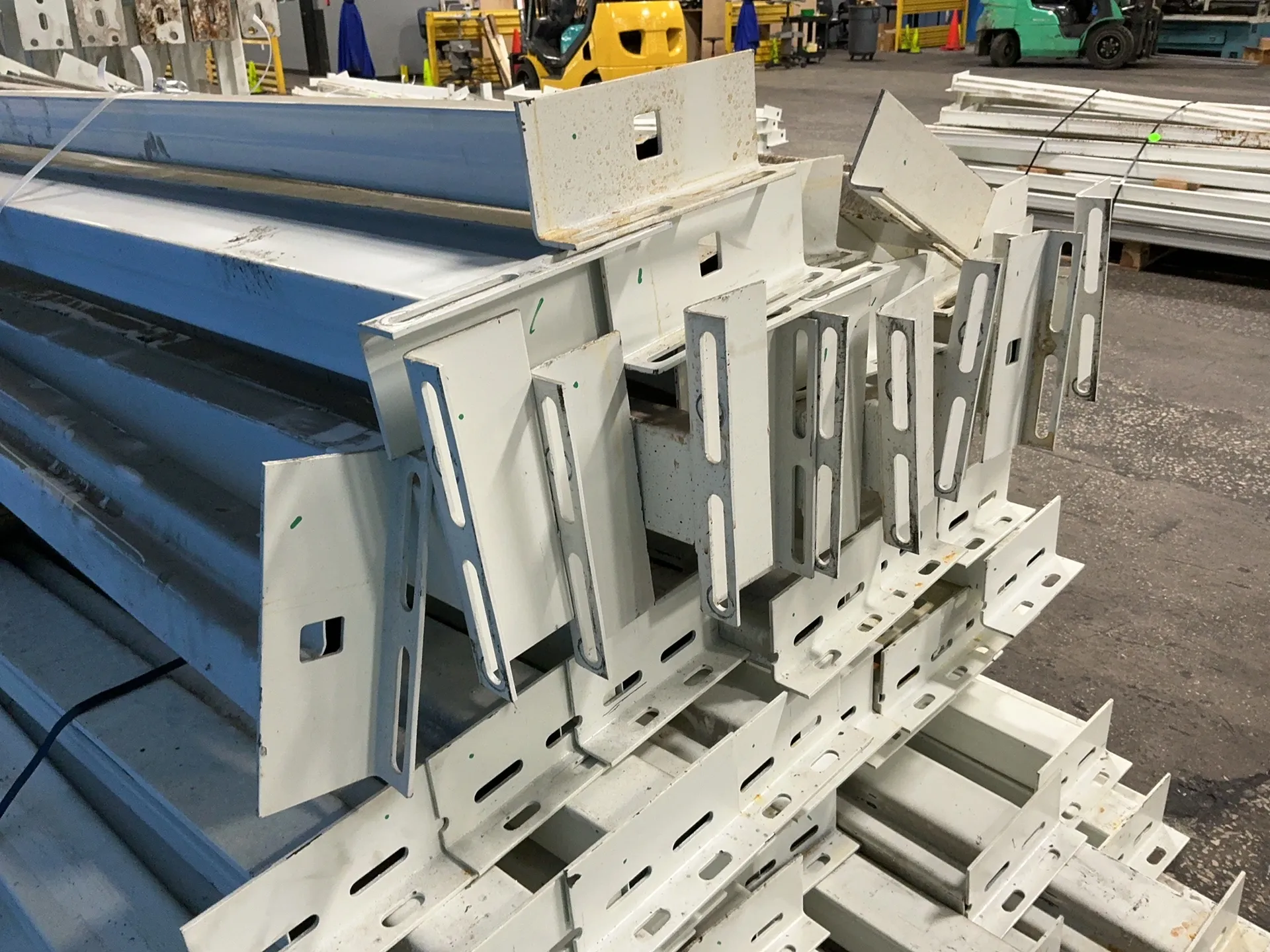 Pallet Racking, T-Bolts, Uprights (11) 216" x48", Beams (74) 96" x4", Plate 5" x7" - Image 6