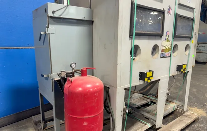 70" x43" x46" Badboy Blasters, Blast Cabinet, 1/3 HP Dust Collector, 115/230 V. - Image 10