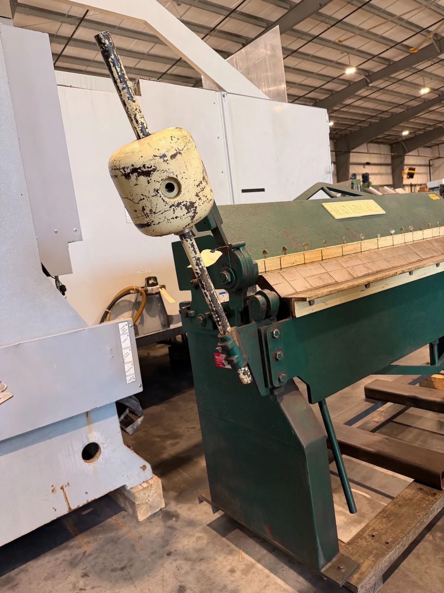 12 gauge x 6.1' National #U7212, box & pan brake, 73" bending length, (2) counterweights, assorted fingers - Image 4
