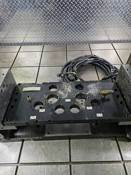 20" x 9" Fanuc Robodrill #DDR, CNC rotary table, 1.81" spindle diameter, direct drive, 300 RPM, 2016 - Image 6