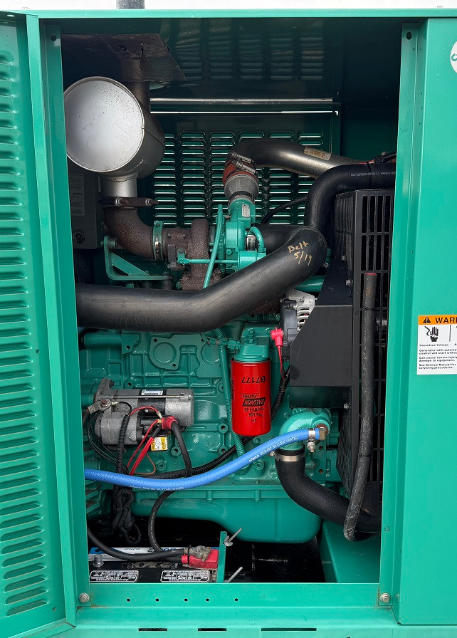 60 KW Cummins / Onan #DSFAD, diesel generator set, 120/208 Volts, 3-phase, 145 HP @ 1800 RPM, QSB5-G3 NR3 - Image 3