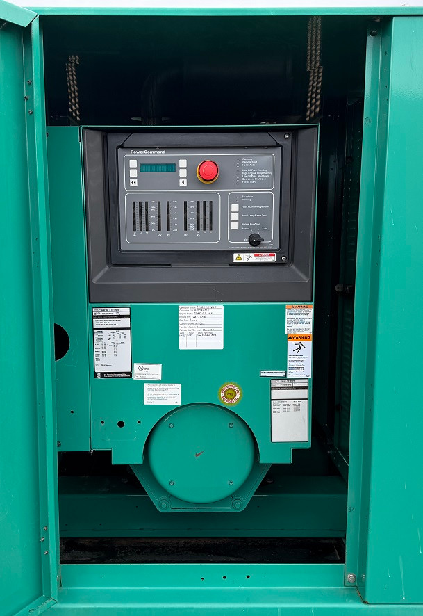 60 KW Cummins / Onan #DSFAD, diesel generator set, 120/208 Volts, 3-phase, 145 HP @ 1800 RPM, QSB5-G3 NR3 - Image 6