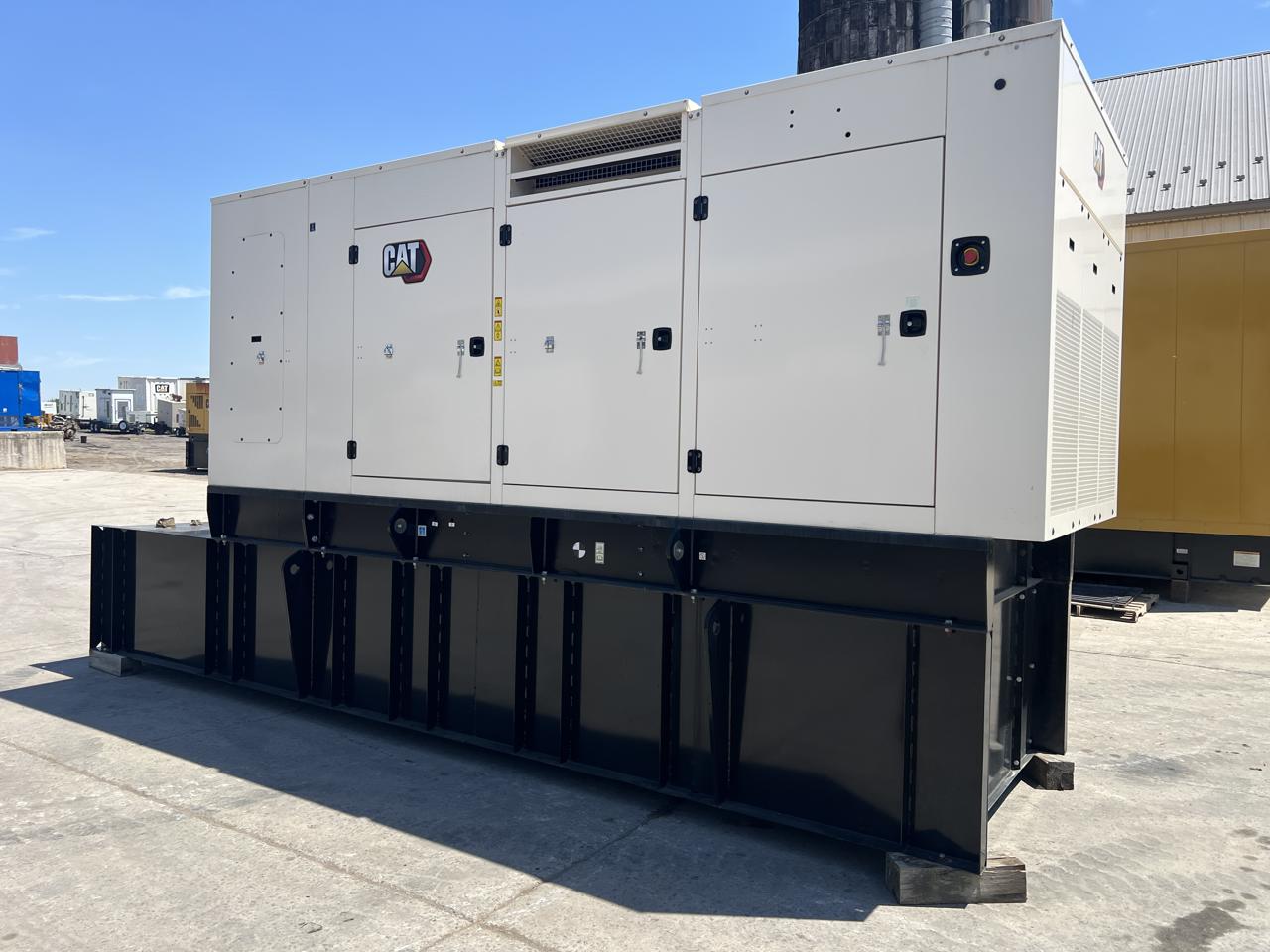 500 KW Caterpillar #500, Diesel Generator Set, 480 Volts, 762 HP @ 1800 RPM CAT C15 engine, circuit breaker - Image 3