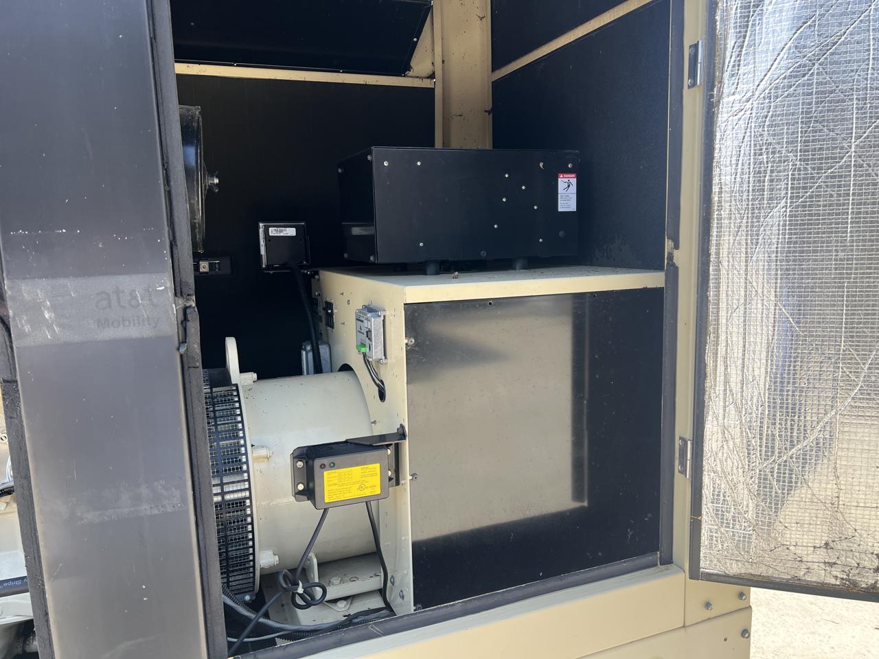 40 KW Kohler #40REOZJB, Diesel Generator Set, 120/240 Volts, 2.9 liter John Deere engine, 1800 RPM, circuit - Image 8