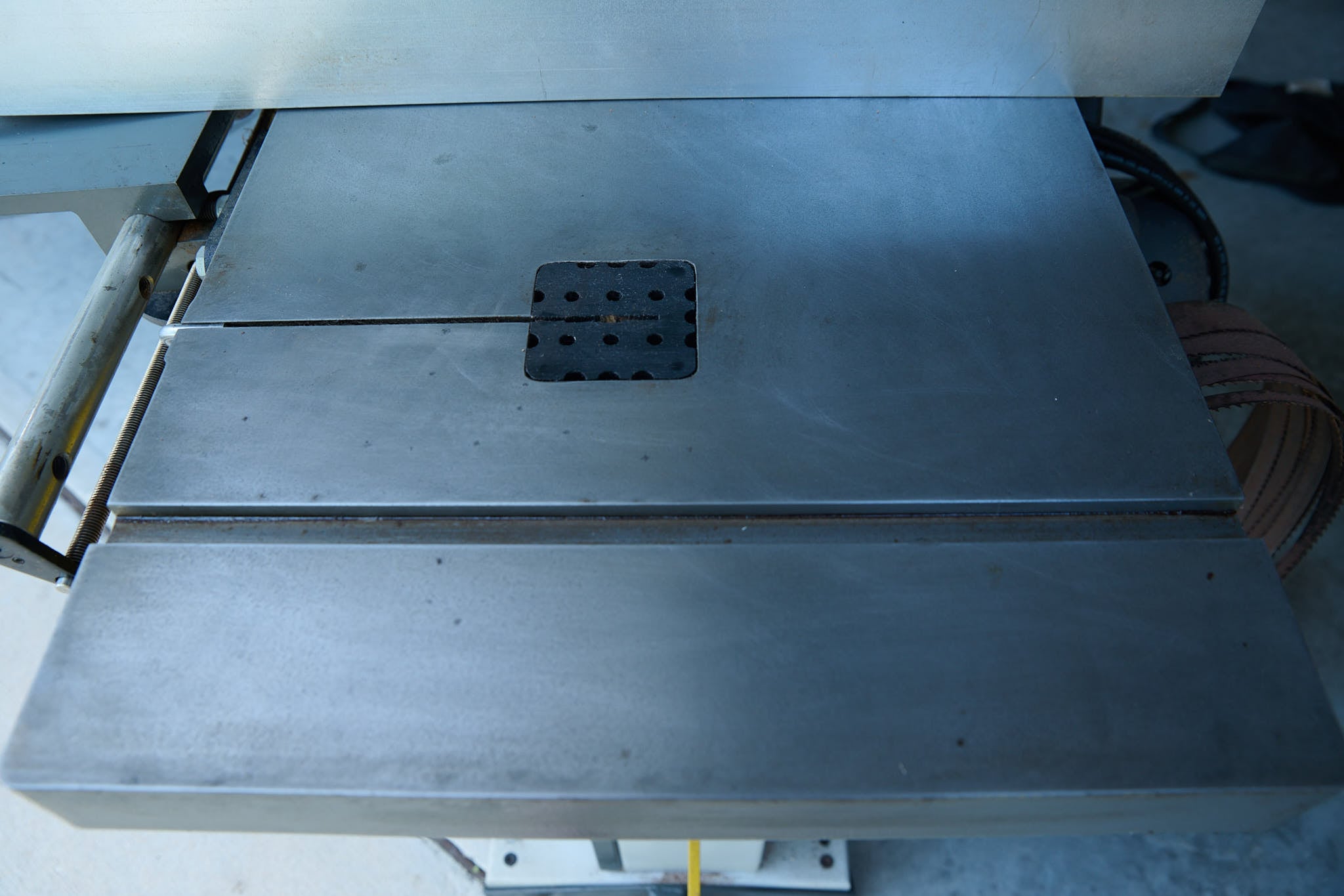 17" x 18" Laguna #Italian-LT18, Vertical Band Saw, 2" blade width, 5 HP, 2013 - Image 2