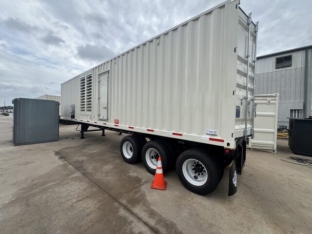 1500 KW Caterpillar #XQ1500, Diesel Power Module, 480 Volt, 1800 RPM, 3200 amp breaker, 1200 gallon double - Image 2