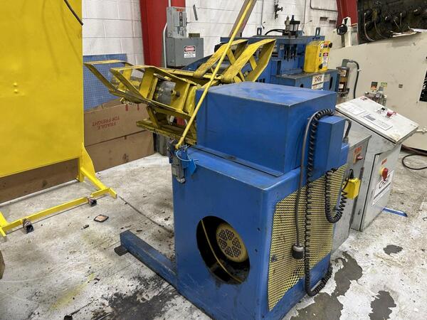 4000 lb. Dallas #DPR40-24, Motorized Coil Reel Uncoiler, 24" coil width, 60" coil outside dimensions, 3-leaf - Image 2