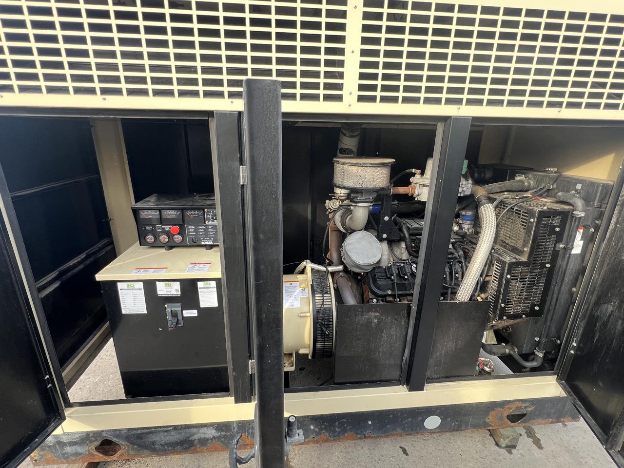 150 KW Kohler #150RZGB, Natural Gas / LP Generator Set, GM 8.1L Engine, 120/208 Volts, 1/3PH, 1520 Hrs, Skid - Image 7