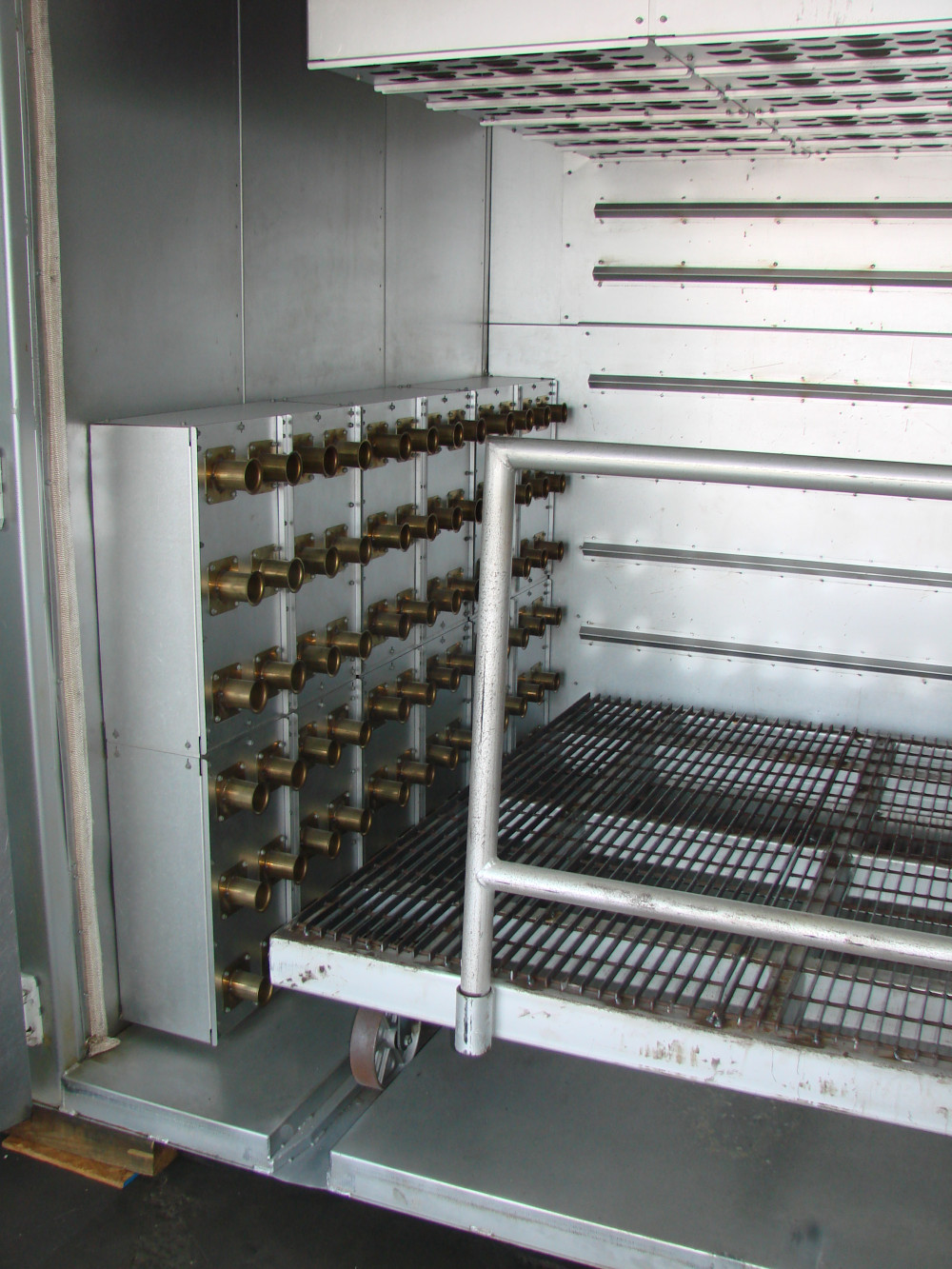 73" width x 72" H x 72" L Precision Quincy, Program Control, roll-in cart, like new, 650°F - Image 4