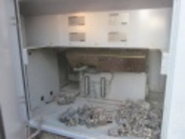 1200 Amps, General Electric, PVDB2-25.8-20-0, electrically operated, Fixed, 27000 Volts, #SB5878 - Image 1