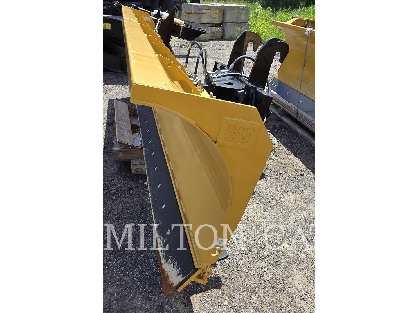 Cat 12' SNOW PLOW, IT, Snow Removal Attachments, S/N: 23237SB20056, 2023 - Image 6